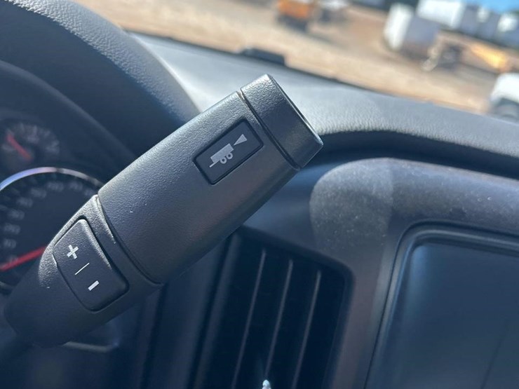 2023-chevrolet-silverado-6500hd-image-55