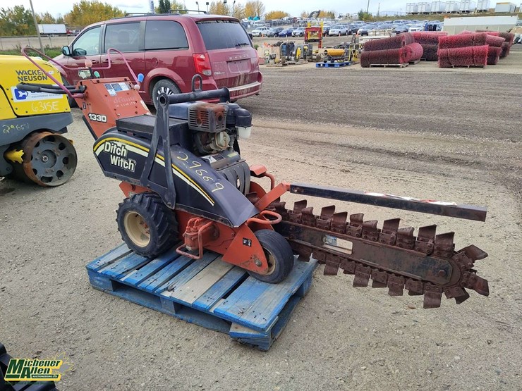 2006-ditch-witch-1330-image-4