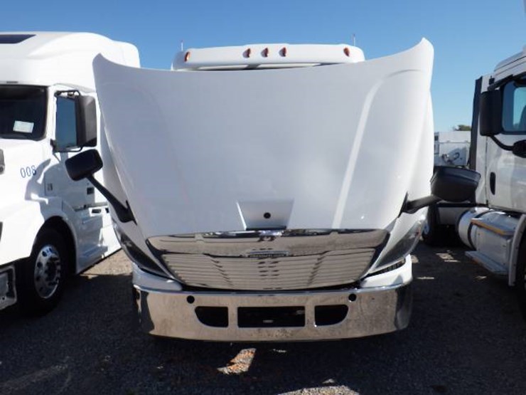 2017-freightliner-cascadia-113-image-12