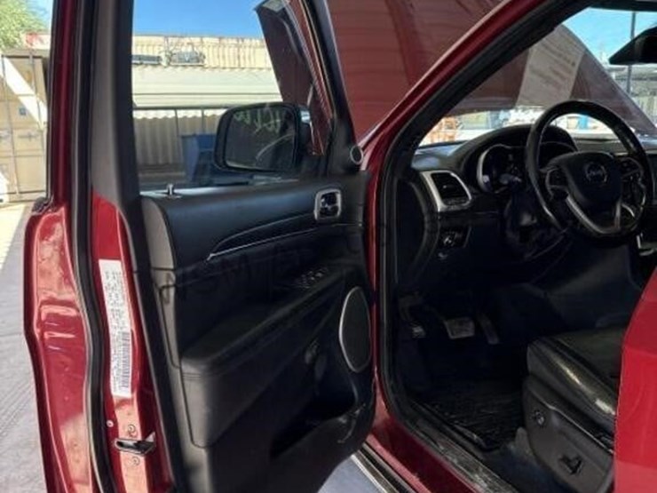 2014-jeep-grand-cherokee-image-23