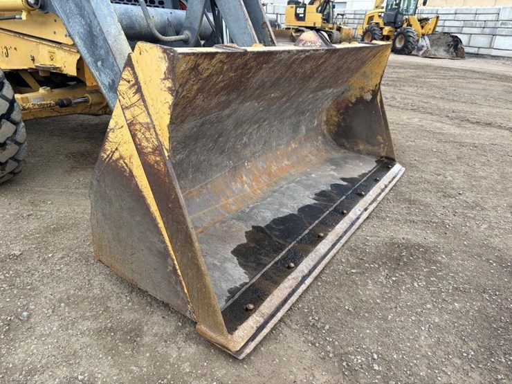 2012-deere-210lj-image-10