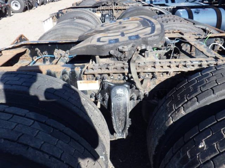 2018-freightliner-cascadia-126-image-4