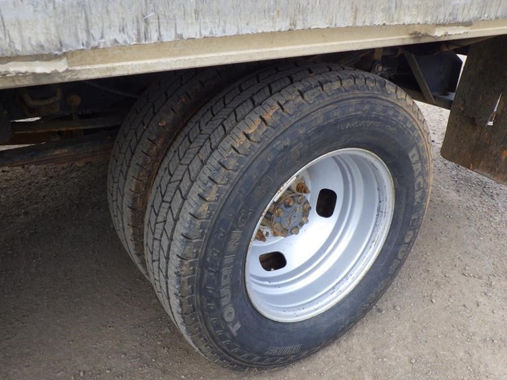 2010-ford-f350-image-13