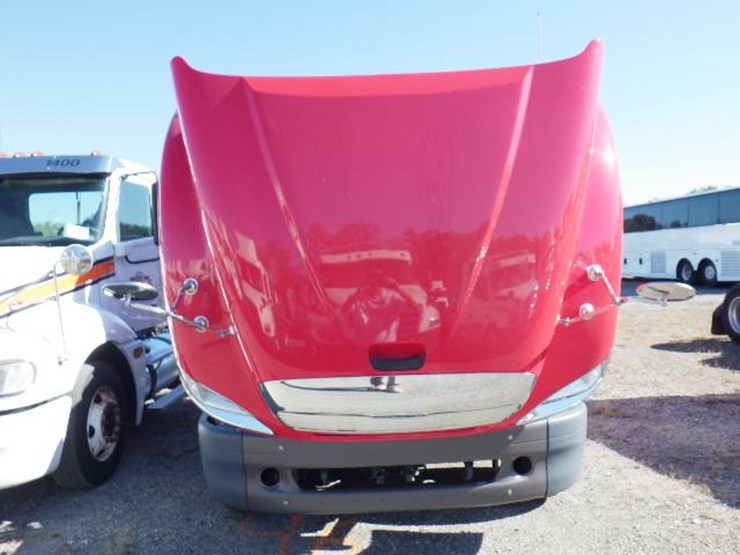 2017-freightliner-cl120-columbia-image-15
