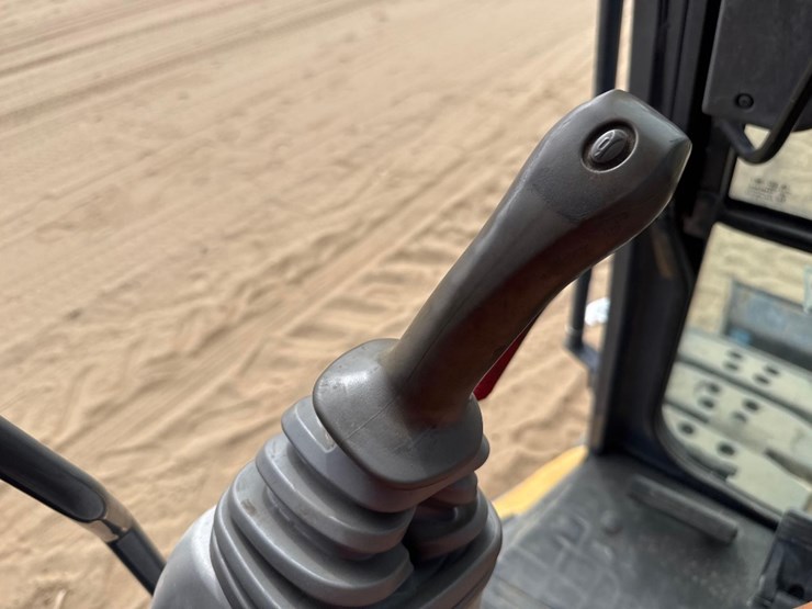 deere-85g-image-30