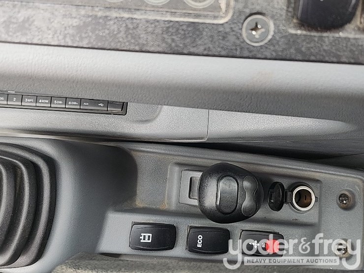 2023-hyundai-hx85a-image-30