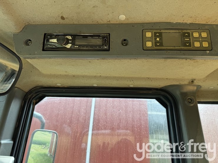 2011-hyundai-hl740-9-image-47