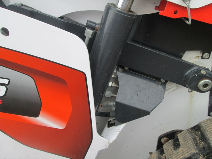 2022-bobcat-t76-image-16