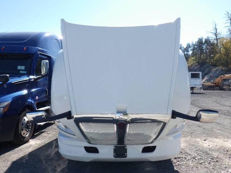 2022-kenworth-t680-image-14