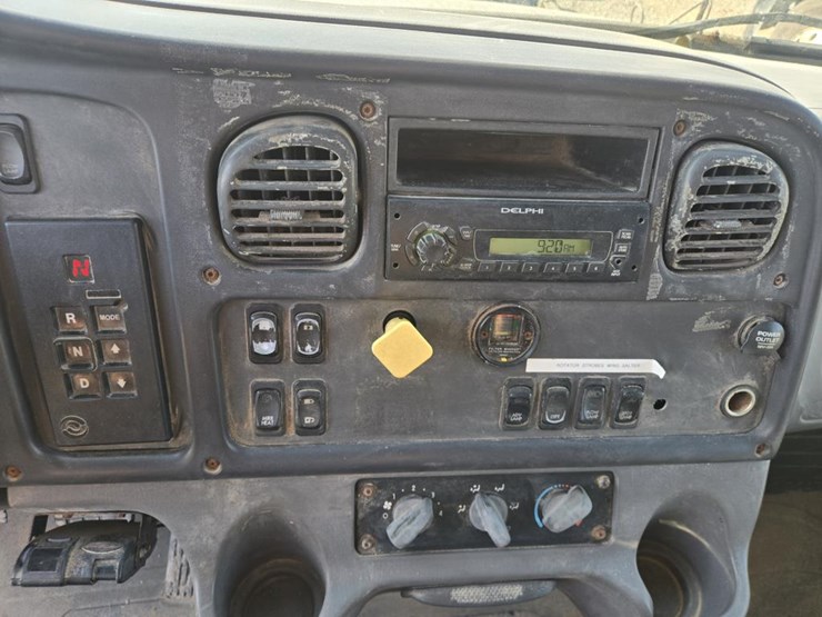 2004-caterpillar-3126-image-34