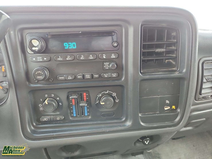 2006-gmc-sierra-2500hd-image-11
