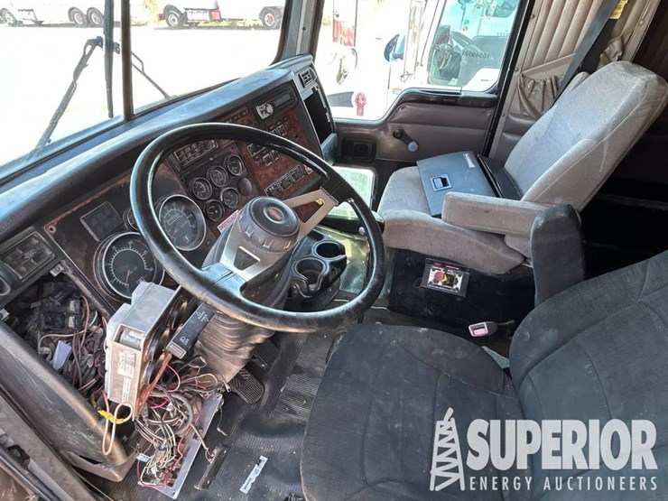 2002-kenworth-t800-image-2