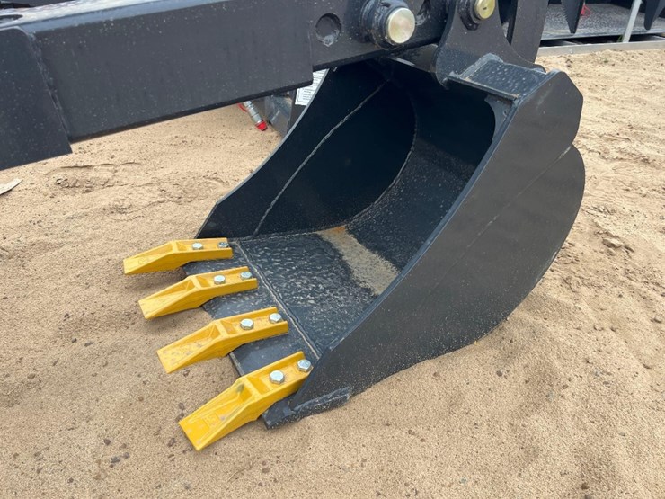 unused-landhonor-bh-12-72d-backhoe-digger-arm-image-5
