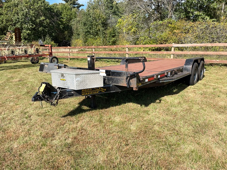 #1668-•-2018-road-warrior-tandem-axle-tilt-trailer-image-1