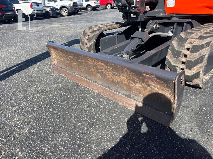 2023-kubota-kx033-4-image-9