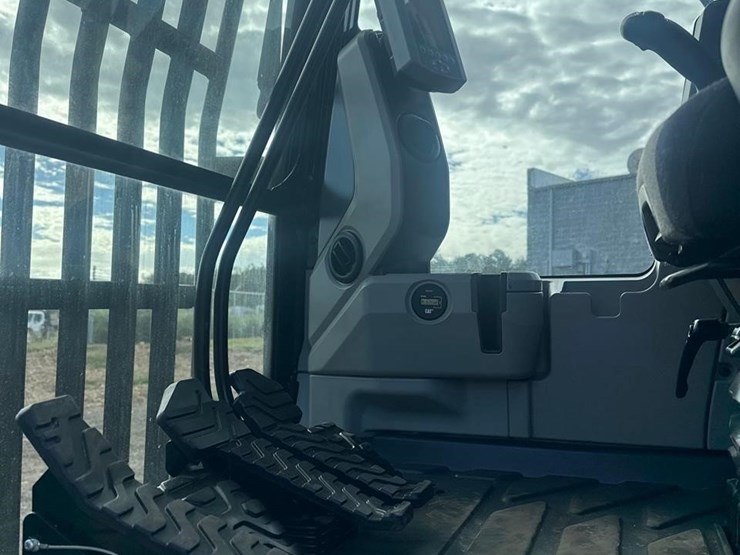 2018-caterpillar-325flcr-image-33