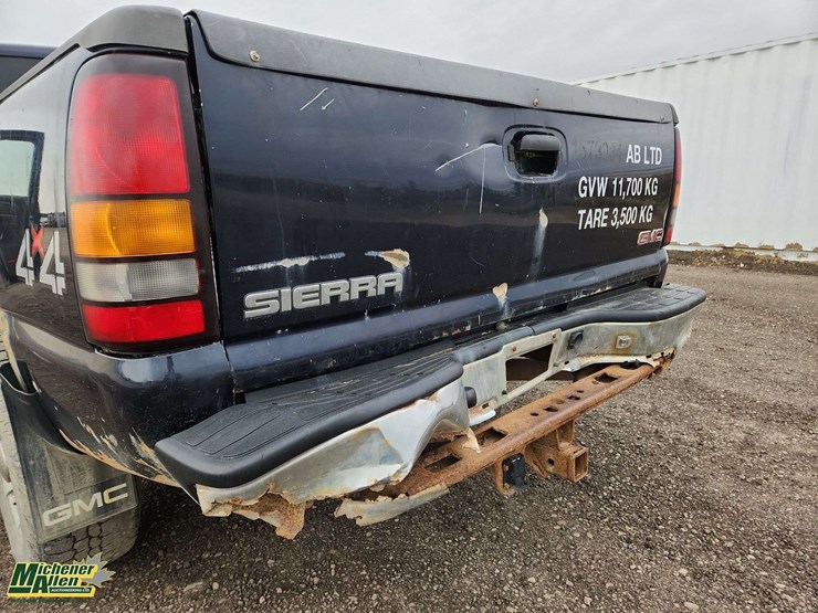 2006-gmc-sierra-2500hd-image-40