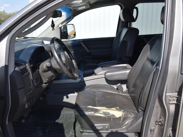 2006-nissan-titan-image-21