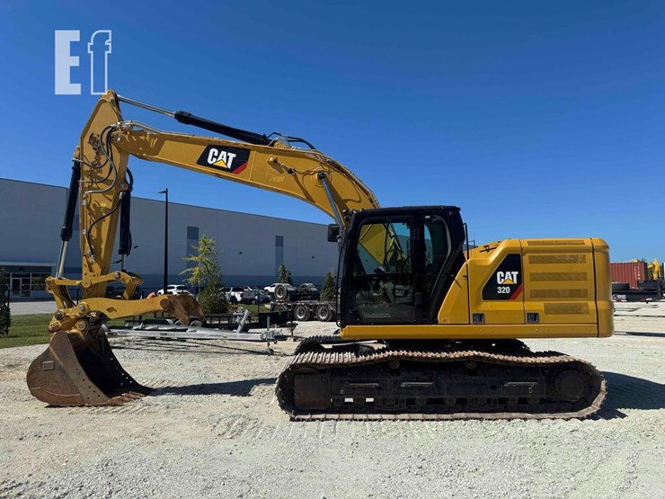 2019-caterpillar-320-image-3