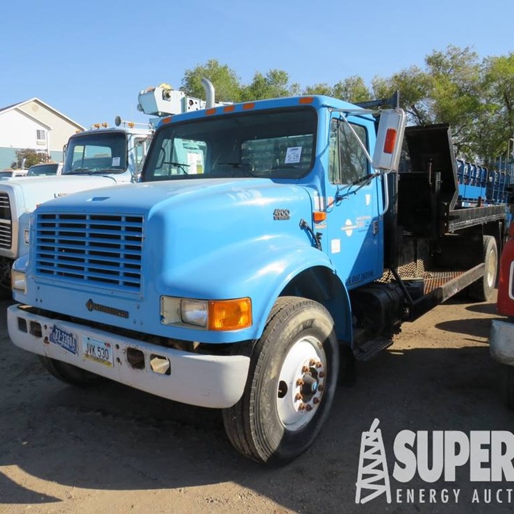 INTERNATIONAL 4900
