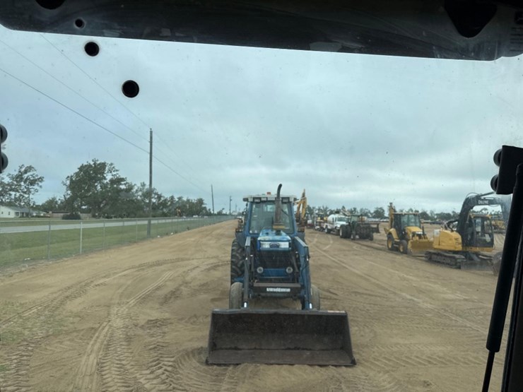 john-deere-5083e-image-28