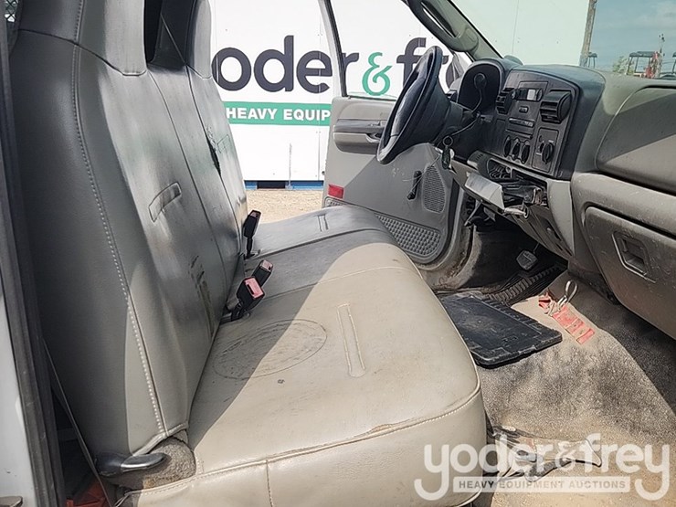 2007-ford-f450-image-23