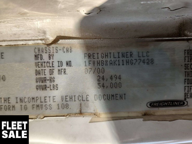 2001-freightliner-fl80-image-6