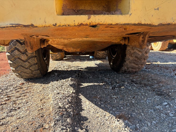 1997-caterpillar-d300e-image-18
