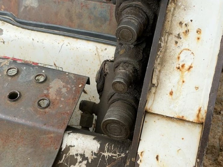 2008-bobcat-t190-image-24