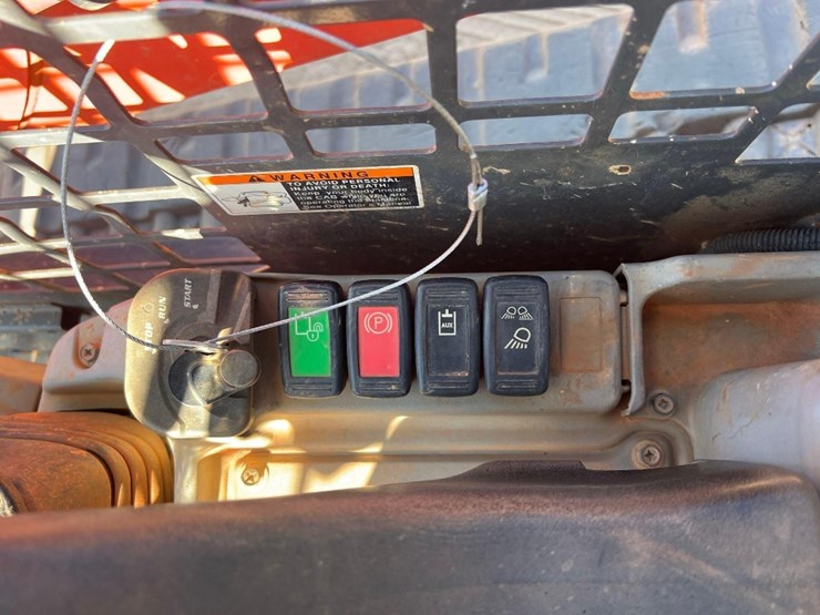 2019-kubota-svl75-2-image-25