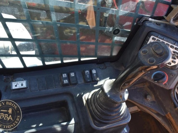 2020-takeuchi-tl12r2-image-56