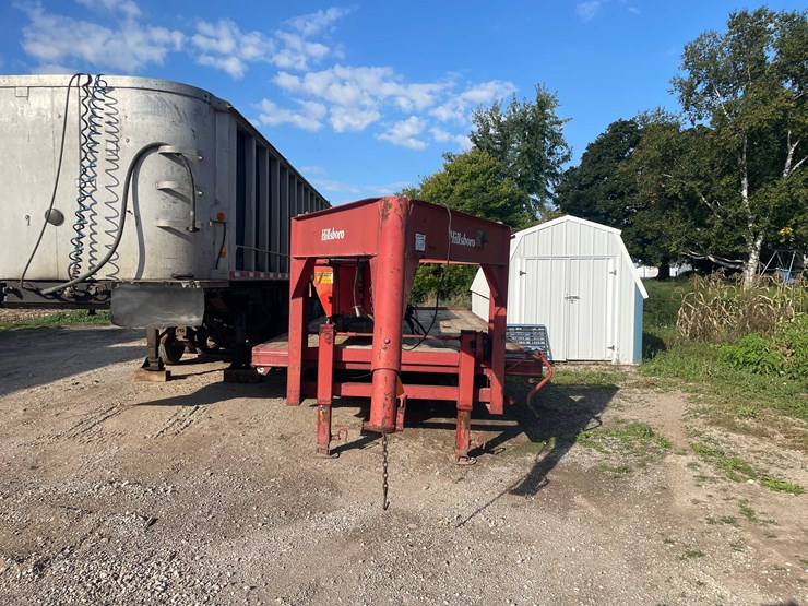 #1892-•-1991-hillsboro-dual-axle-gooseneck-flatbed-trailer-(has-wi-title)-image-5