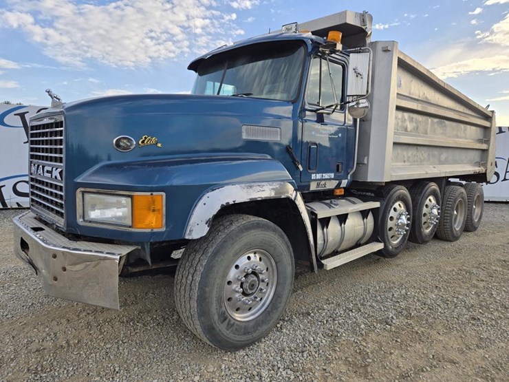 1997-mack-cl700-image-1