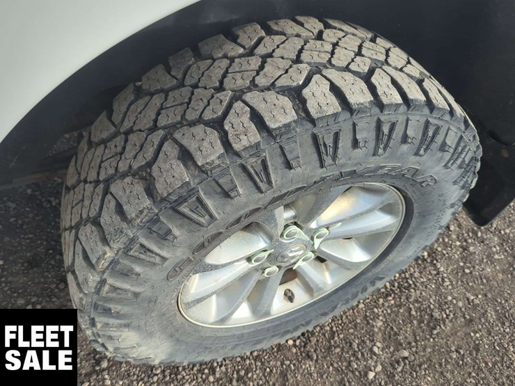 2013-ram-1500-slt-image-30