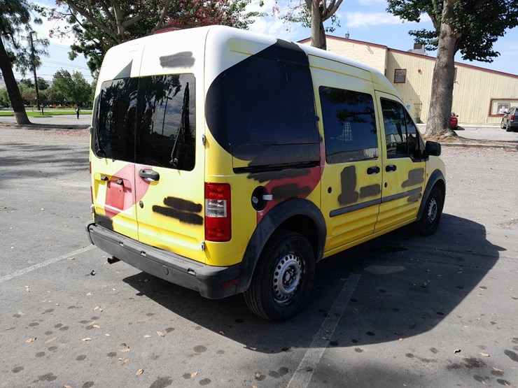 2010-ford-transit-connect-image-3