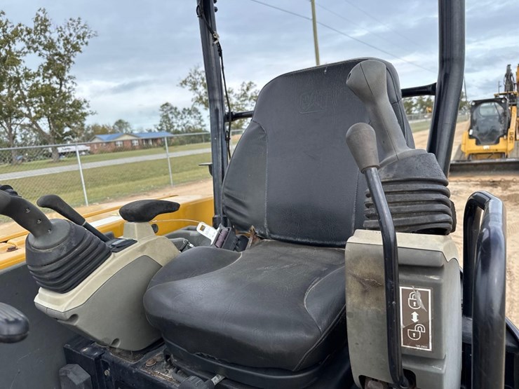 2018-caterpillar-303.5e2-cr-image-28