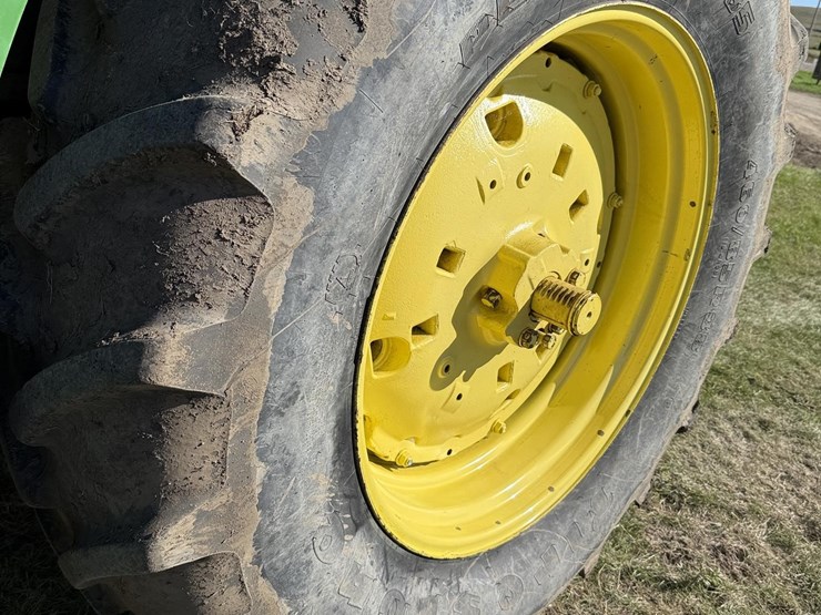john-deere-6400-image-10