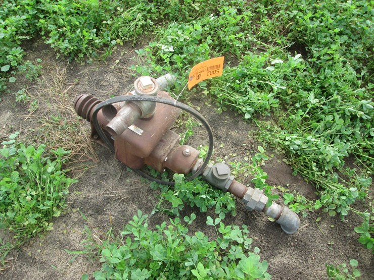 #5062-•-used-water-pump-image-1