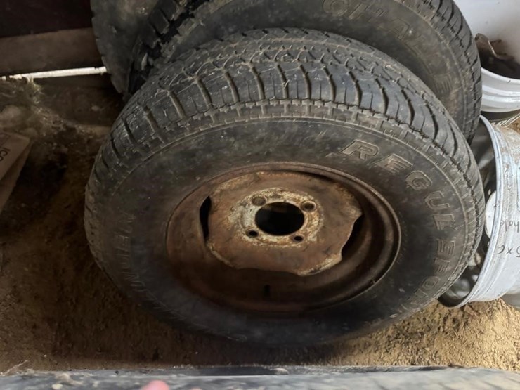 5-16"-tires-&-rims-image-4