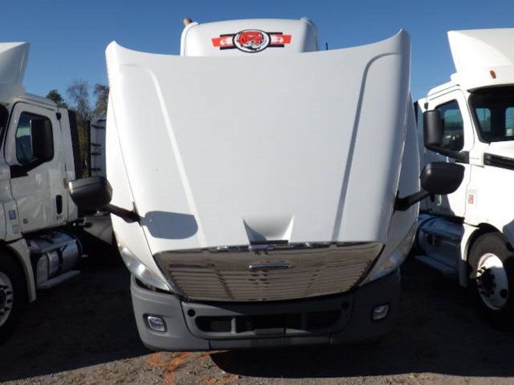 freightliner-cascadia-125-image-13