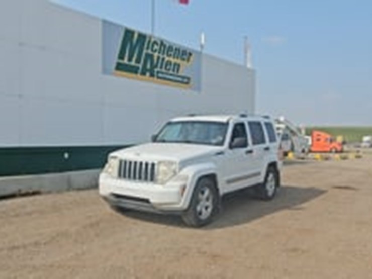 2012-jeep-liberty-image-19