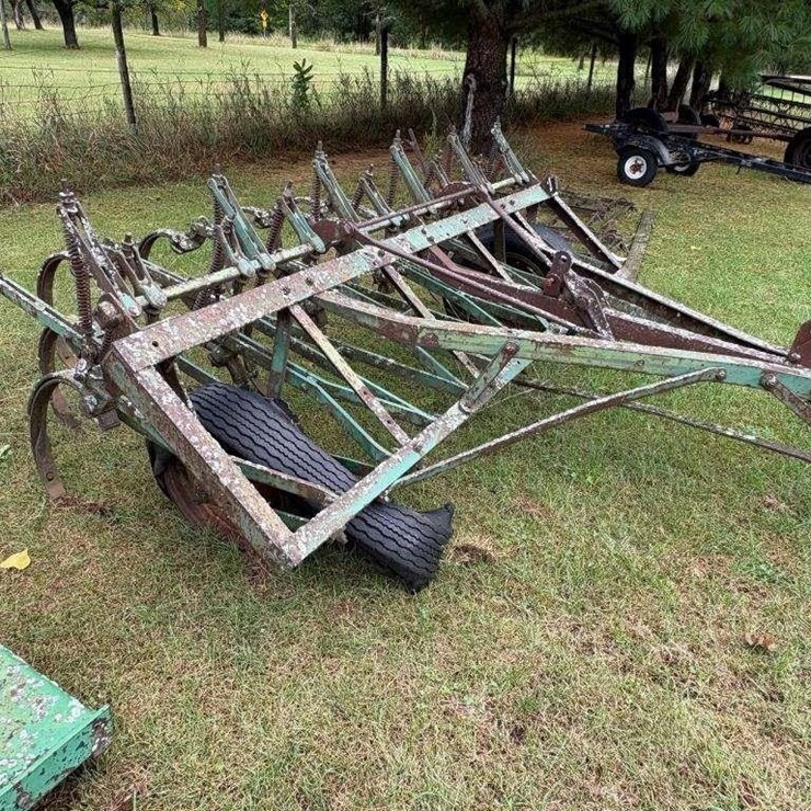 JOHN DEERE 8