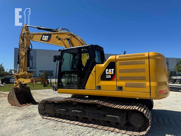 2019-caterpillar-320-image-4