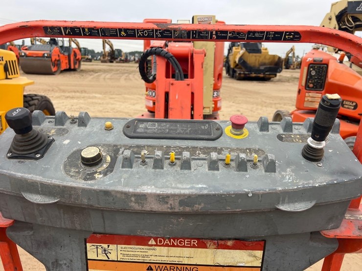 jlg-e300aj-image-9
