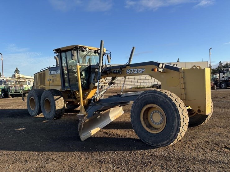 2011-deere-872gp-image-2
