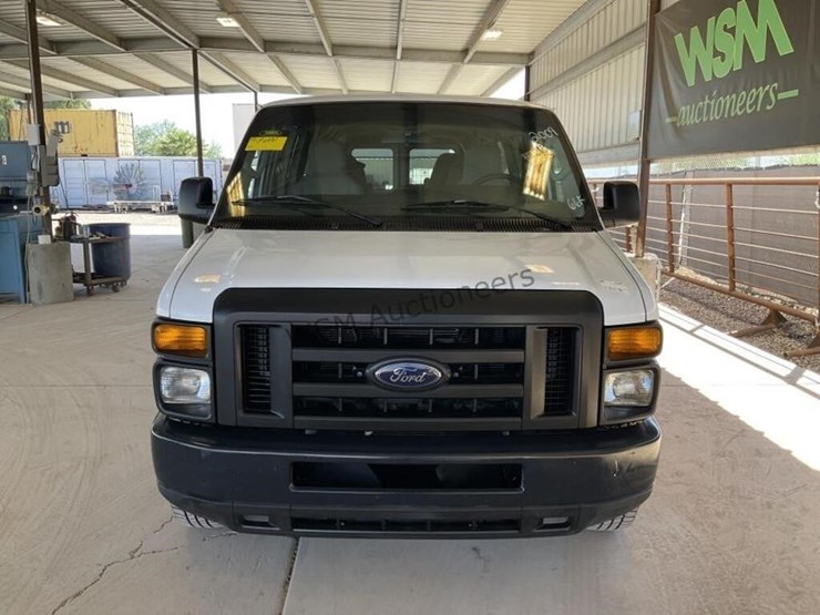 2009-ford-e350-image-3
