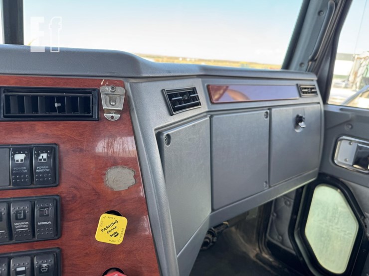 2012-western-star-4900-image-42