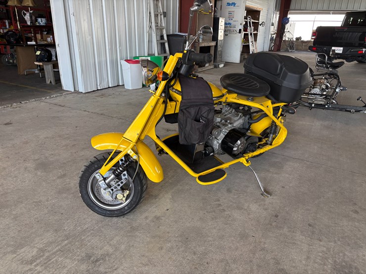 #222-•-2019-cushman-ii-scooter-image-1