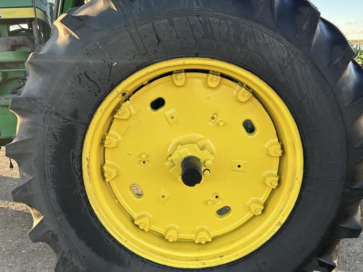 1982-john-deere-4440-image-12