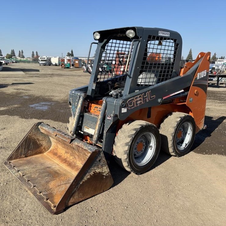2019 GEHL RT105